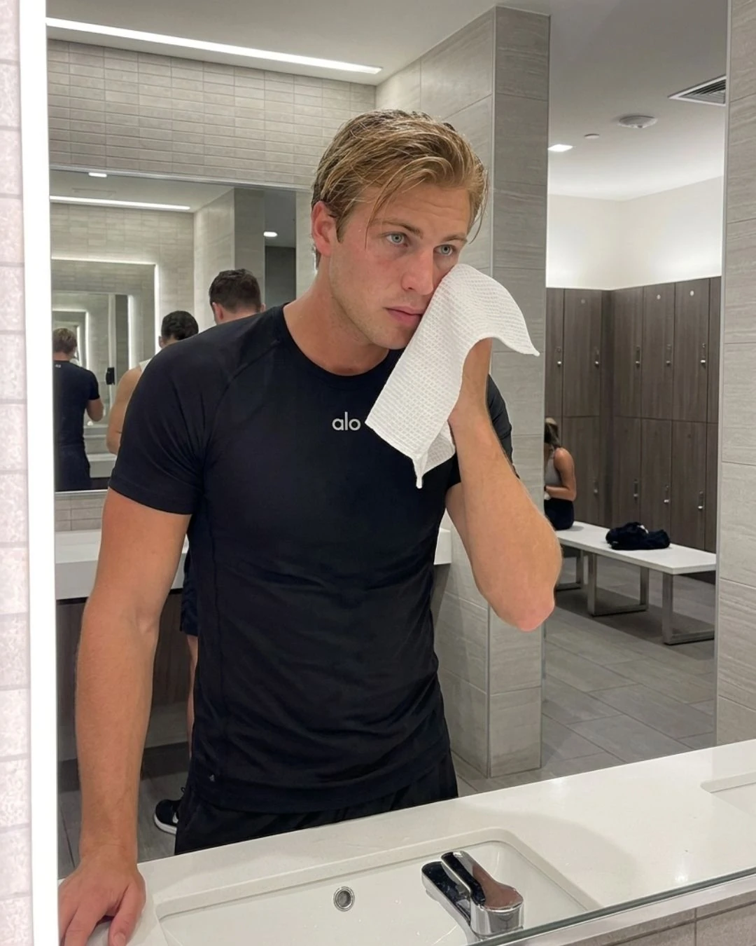Customer photo, gym mirror